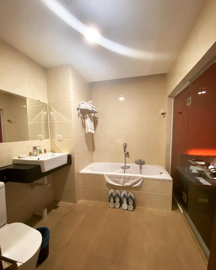 My Dream Hotel Янгон Экстерьер фото